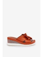 Kožené Dámské Sandály Na Klínu S Dekorativním  Oranžové model 21693589 - Artiker