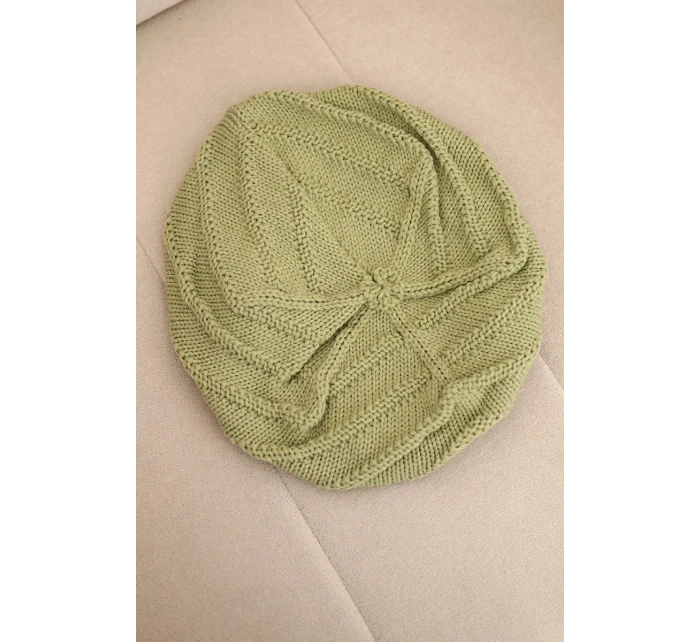 Dámská zimní čepice z vlny volného střihu s ozdobným vzorem model 21878077 khaki - K-Fashion Dámská zimní čepice z vlny volného střihu s ozdobným vzorem model 21878077 khaki - K-Fashion