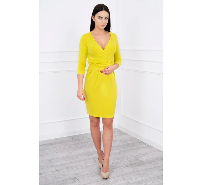 Přiléhavé šaty s výřezem pod prsy kiwi Přiléhavé šaty s výřezem pod prsy kiwi