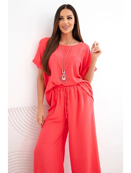 Dámský viskózový komplet halenka s krátkým rukávem a kalhoty se širokými nohavicemi malinový