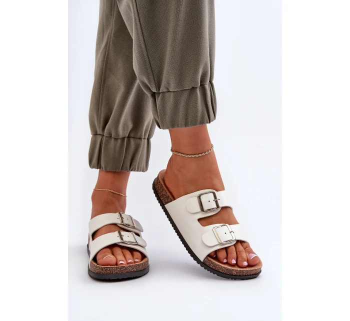 Dámské sandály s přezkami bílé Oliena Dámské sandály s přezkami bílé Oliena