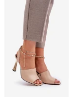 Kožené Sandály Na Jehlovém Podpatku S Ozdobným  Béžové model 21683561 - CheBello