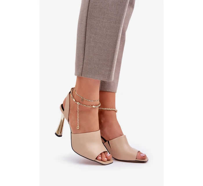 Kožené Sandály Na Jehlovém Podpatku S Ozdobným  Béžové model 21683561 - CheBello