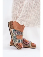 Vzorované dámské pantofle na korkové platformě s přezkami model 21693941 Multikolor - Lee Cooper Vzorované dámské pantofle na korkové platformě s přezkami model 21693941 Multikolor - Lee Cooper