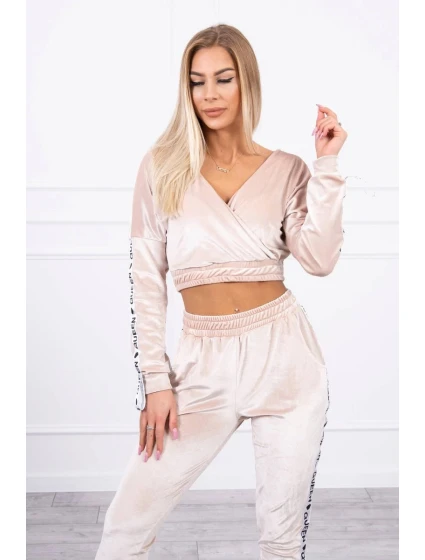 Velurová souprava s nápisem Queen beige Velurová souprava s nápisem Queen beige