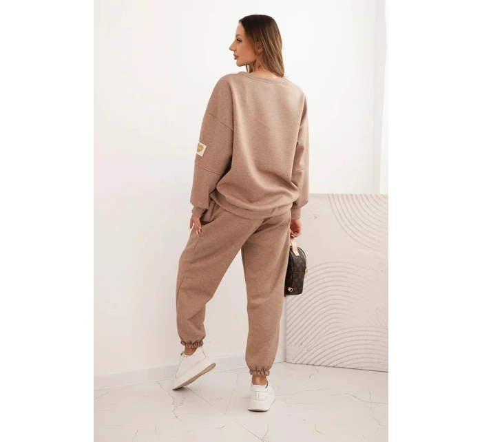 Komplet dámský máslový s volnou mikinou a kalhotami s nápisem LOVE khaki Komplet dámský máslový s volnou mikinou a kalhotami s nápisem LOVE khaki