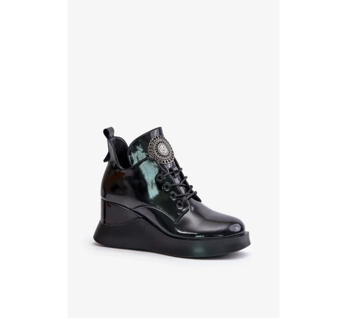 Dámské lakované kotníkové boty na klínku zateplené Vinceza černé Dámské lakované kotníkové boty na klínku zateplené Vinceza černé