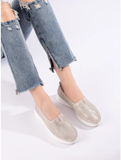 Pohodlné dámské zlaté  polobotky bez podpatku