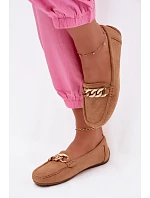 Dámské mokasíny se zlatým řetízkem a imitací semiše Camel Amaretto Dámské mokasíny se zlatým řetízkem a imitací semiše Camel Amaretto