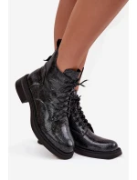 Lakované kožené dámské kotníkové boty na klínu model 21713911 tmavě modré - D&A