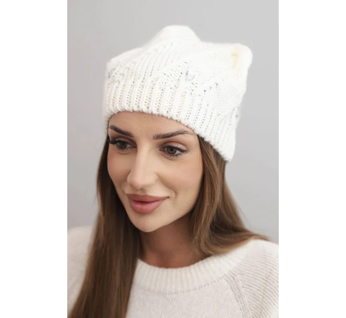 Dámská zimní čepice vlněná s ozdobnými krystalky K461 ecru