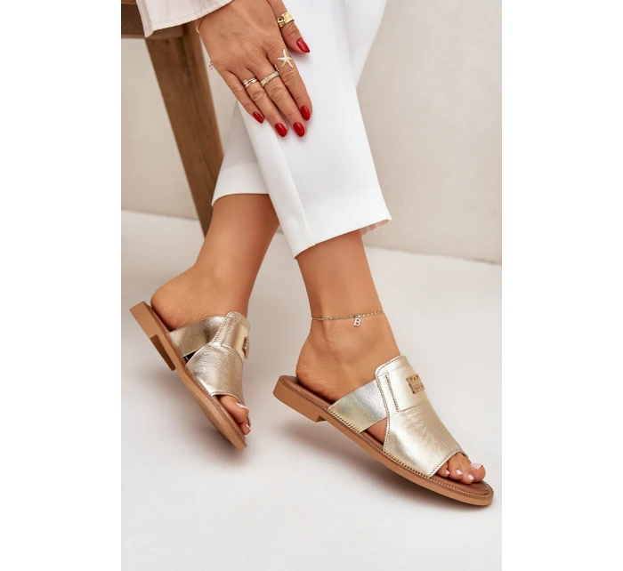 Elegantní Pantofle Z Přírodní Kůže Na Plochém Podpatku model 21684082 Zlaté - Zazoo