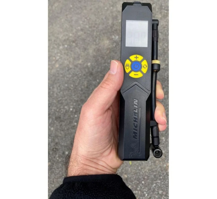 CESTOVNÍ KOMPRESOR MICHELIN