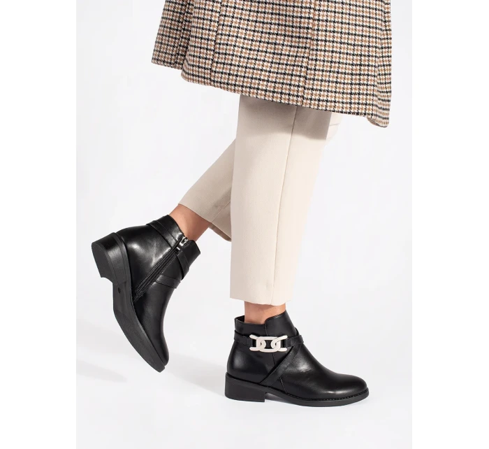 Komfortní kotníčkové boty dámské na plochém podpatku Komfortní kotníčkové boty dámské na plochém podpatku