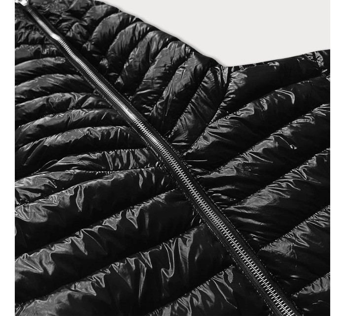 Černá prošívaná dámská bunda s kapucí (B9561)