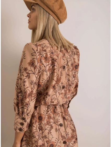 Šaty LK SK model 14832905 světle hnědá - FPrice Šaty LK SK model 14832905 světle hnědá - FPrice