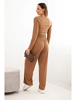 Dámský viskózový komplet s halenkou a širokými kalhotami camelový