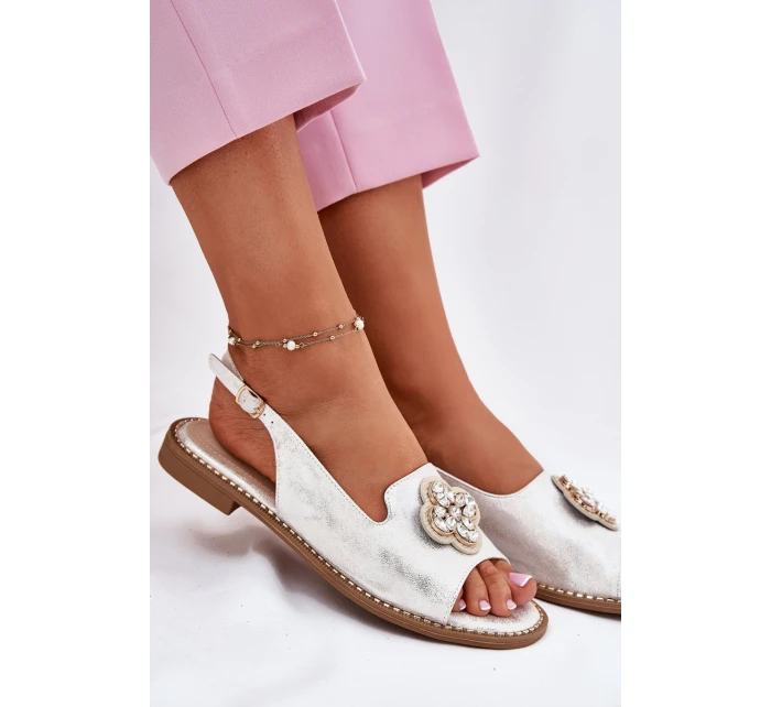 Dámské Sandály Na Ploché Podpatky S Dekorativním  Stříbrné model 21696681 - S.Barski