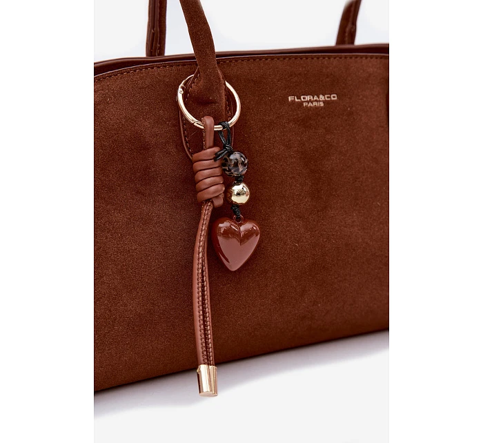 Kabelka s přívěskem a sponkami Eko semiš Camel Violette