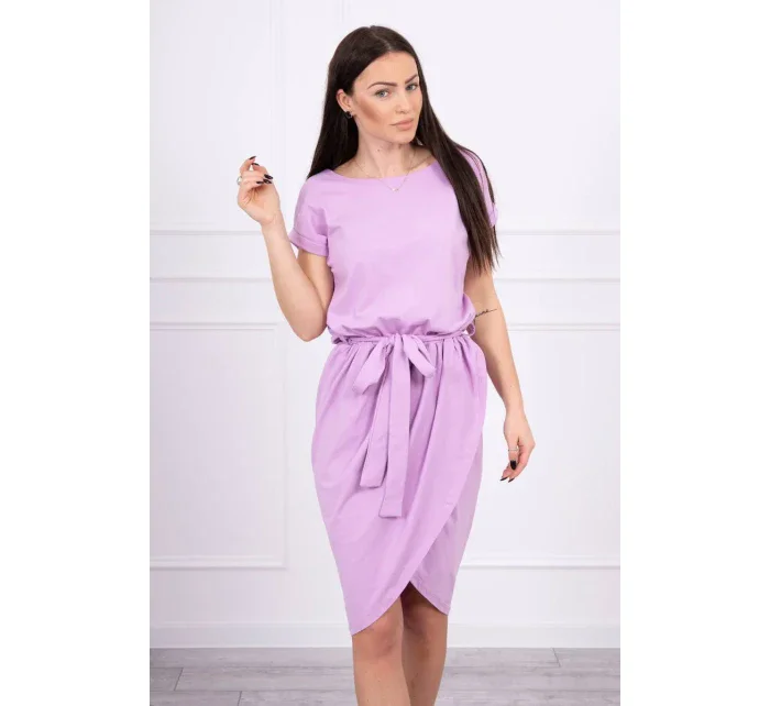 Šaty s obálkovým spodním dílem ve fialové barvě