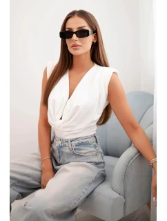 Dámská saténová halenka s hlubokým výstřihem ecru