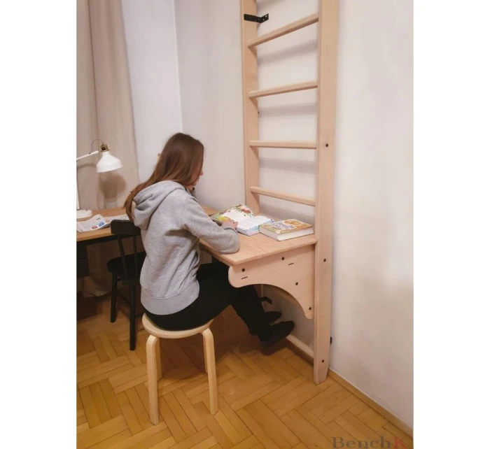 DŘEVĚNÝ ŽEBŘÍK S LAVIČKOU 112