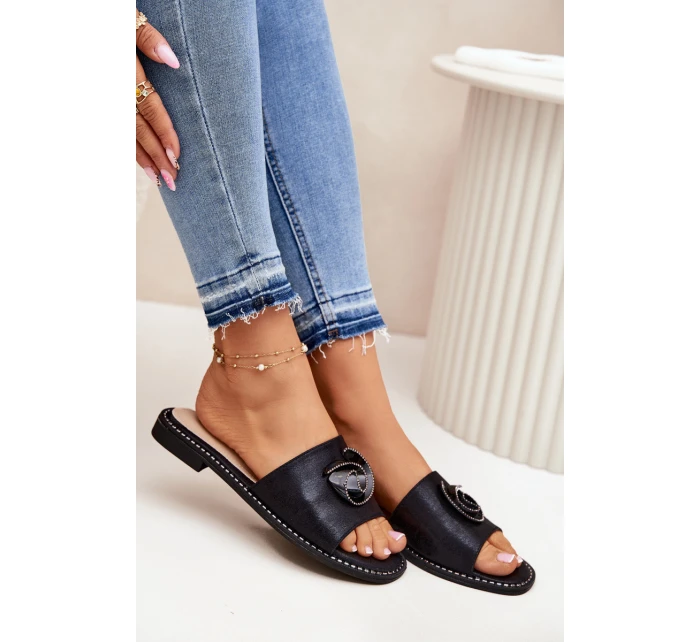 Dámské Pantofle Na Plochém Podpatku S Ozdobným Detalem model 21698262 Černé - S.Barski