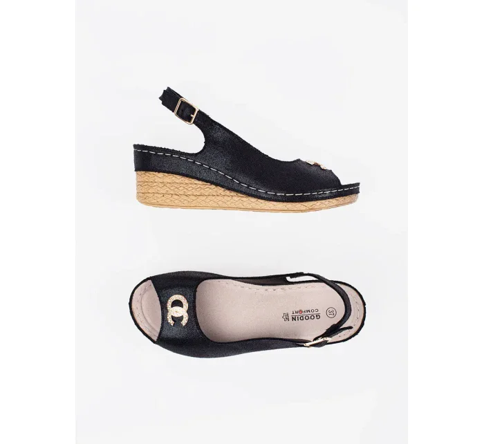 Originální dámské černé sandály na klínku Originální dámské černé sandály na klínku