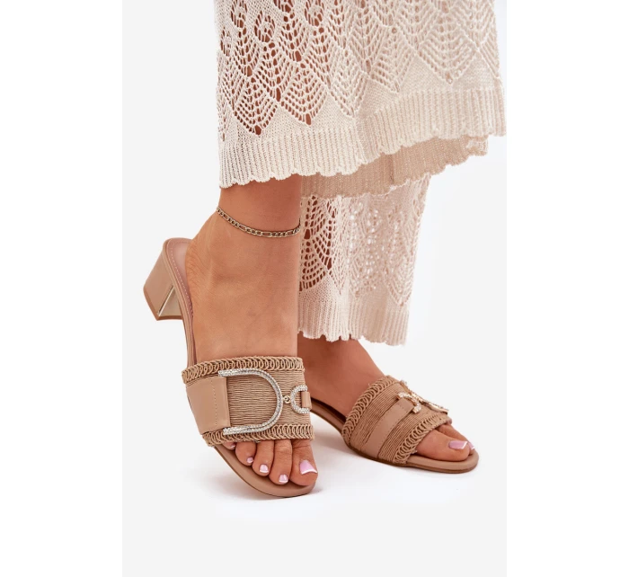 Dámské Sandály Na Podpatku S Ozdobným Detalem Tmavě Béžové model 21699808 - Boto Dámské Sandály Na Podpatku S Ozdobným Detalem Tmavě Béžové model 21699808 - Boto