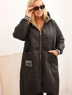 Dámská bunda Plus Size prošívaná s kapucí a model 21297096 manžetami černá - K-Fashion