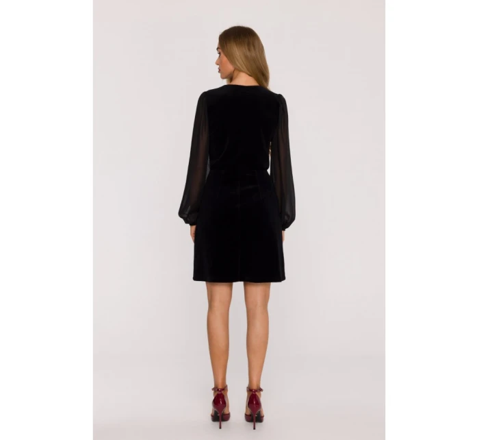 Sametové šaty s rukávy černé model 21479267 - Moe