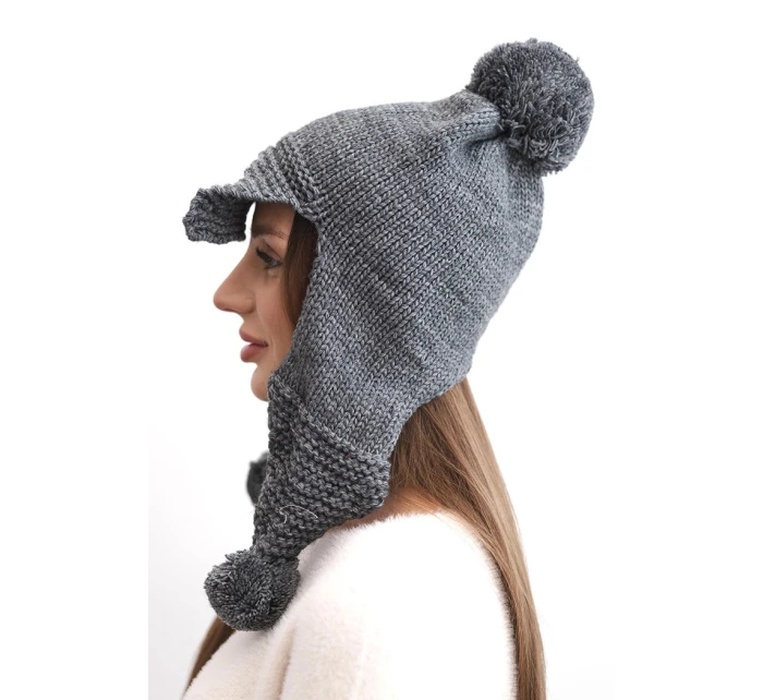 Dámská zimní čepice s vlnou, kšiltem a bambulemi K475 grafitová