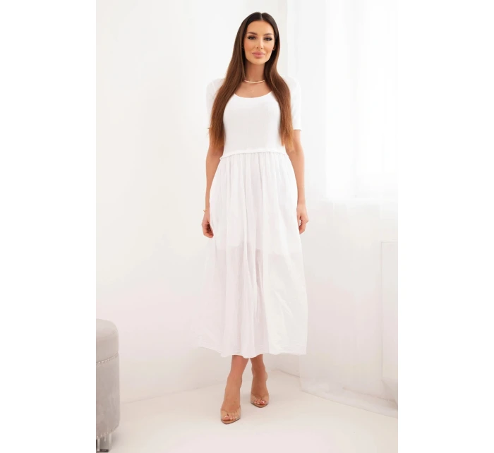 Dámské bavlněné midi šaty s krátkým rukávem a rozšířeným spodkem bílá