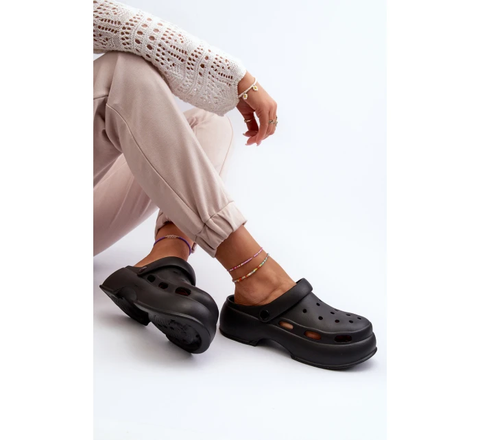 Dámské pěnové žabky bílé model 21659103 - Boto