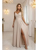 CHIARA Maxi šaty bez ramínek s obálkovým výstřihem a rozparkem na nohou s třpytkami model 21938652 - numoco CHIARA Maxi šaty bez ramínek s obálkovým výstřihem a rozparkem na nohou s třpytkami model 21938652 - numoco