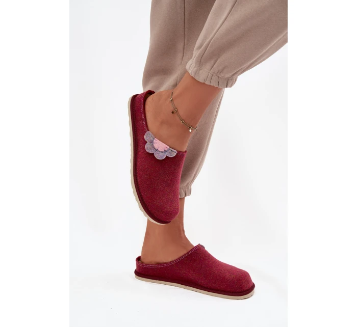 Dámské pantofle s květinou model 21714622 bordó - Inblu