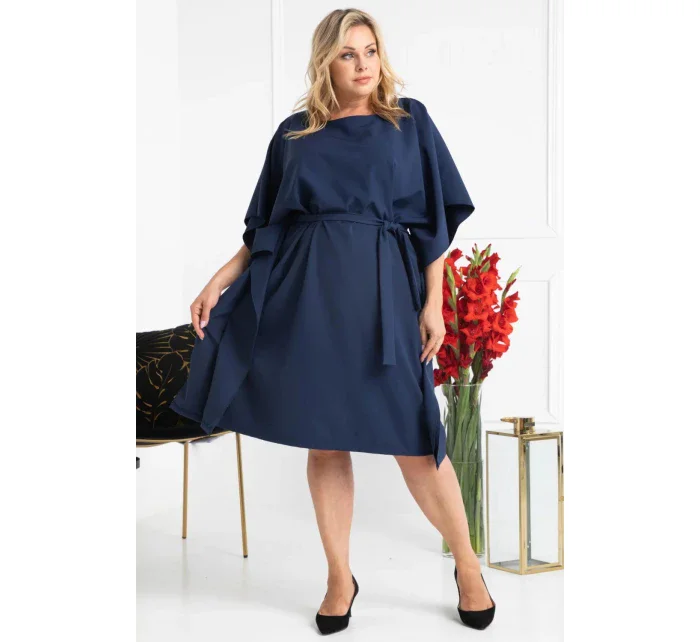 Dámské šaty plus size model 18461879 tmavě modrá - Karko Dámské šaty plus size model 18461879 tmavě modrá - Karko