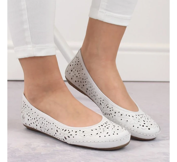 Kožená pohodlná polobotka W model 22033618 bílá - Rieker Kožená pohodlná polobotka W model 22033618 bílá - Rieker