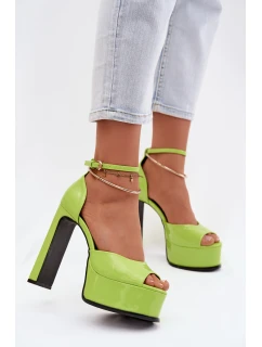 Lakované dámské sandály na podpatku a platformě Zelené model 21951663 - Boto