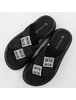 Dámské žabky na platformě se zirkony černé Potocki 16347 Dámské žabky na platformě se zirkony černé Potocki 16347