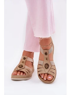 Dámské Sandály Na Klínu S Ozdobami Béžové model 21702188 - Inblu