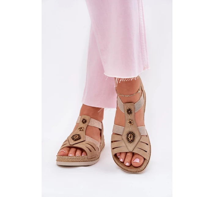 Dámské Sandály Na Klínu S Ozdobami Béžové model 21702188 - Inblu