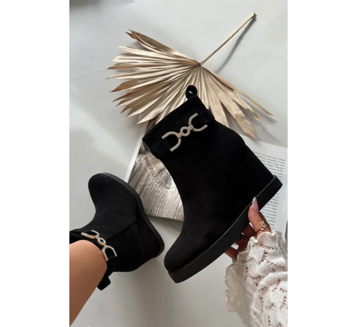 Dámské kotníkové boty na platformě s ozdobným detailem Černé Marivana