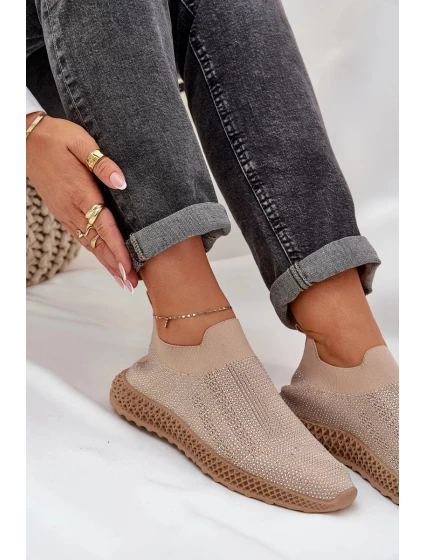 Dámské nazouvací sportovní boty se zdobením D&A – béžové