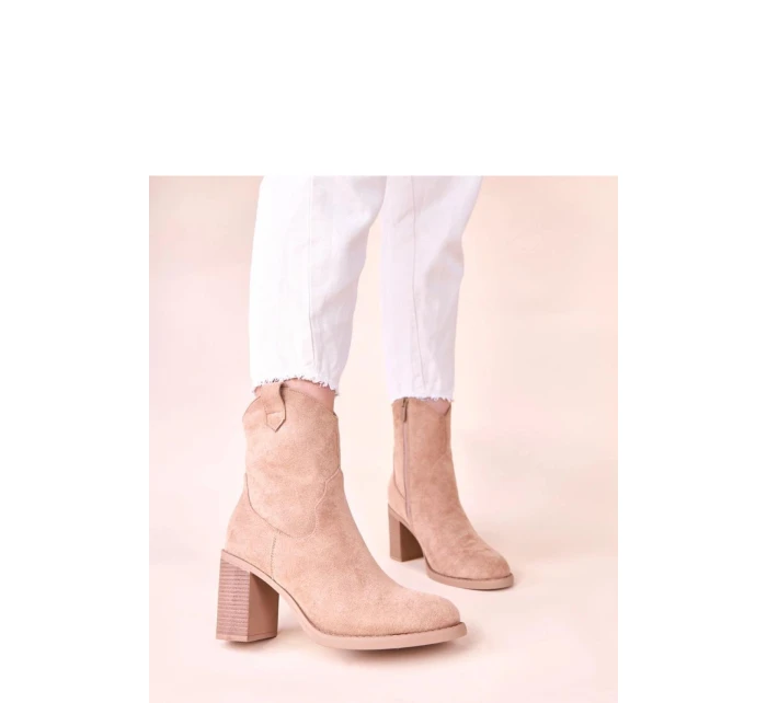 Boty na podpatku model 221034 Solea Boty na podpatku model 221034 Solea