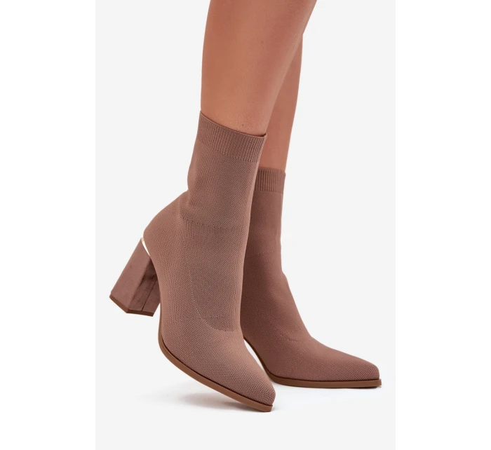 Textilní dámské boty na podpatku béžové model 21706649 - Boto