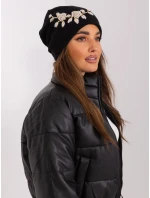 Čepice AT CZ 2329 1.85 černá a béžová Čepice AT CZ 2329 1.85 černá a béžová