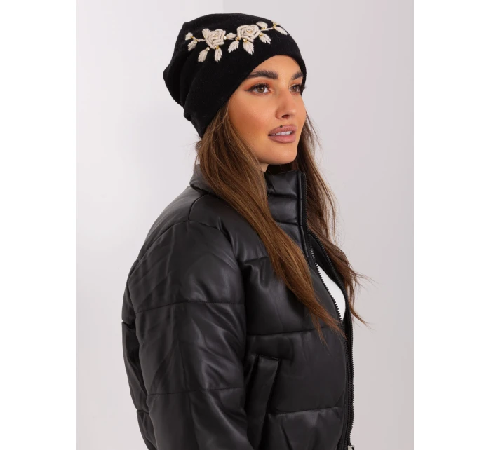 Čepice AT CZ 2329 1.85 černá a béžová Čepice AT CZ 2329 1.85 černá a béžová