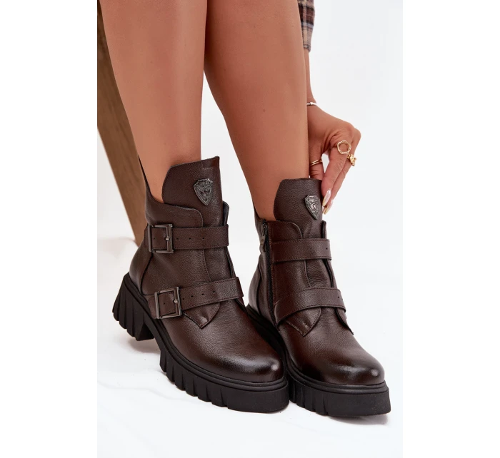 Kožené zateplené dámské boty s přezkami a ozdobným detailem model 21707567 čokoládové - Zazoo