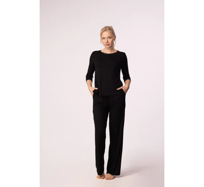 MARGOT DLOUHÉ KALHOTY